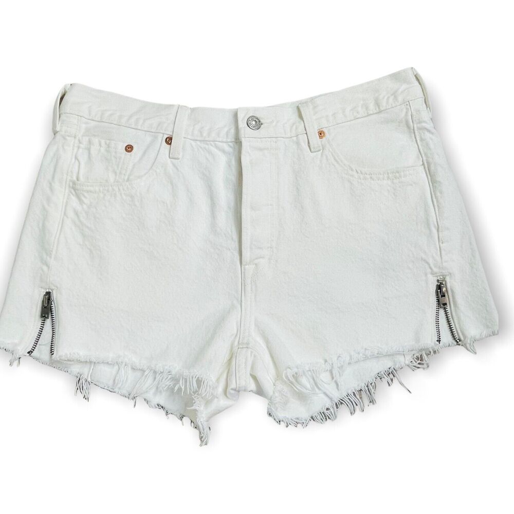 Levi’s Cream Altered 501 Cutoff Denim Jean Shorts Size 30 Cream 100% Cotton